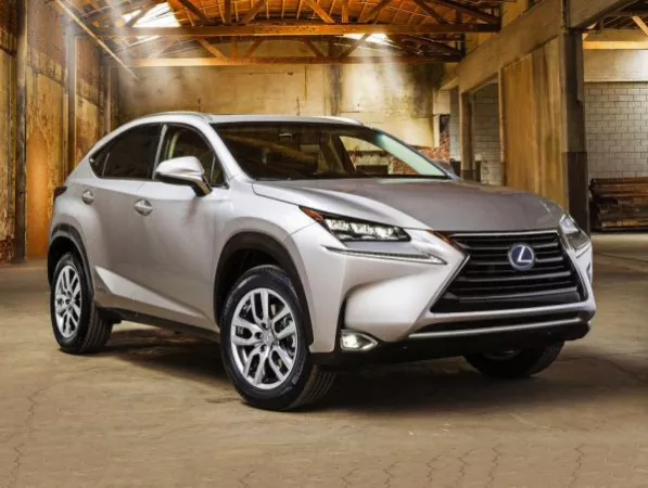 Dịch vụ thay Kính chắn gió xe Lexus NX 200 tận nơi